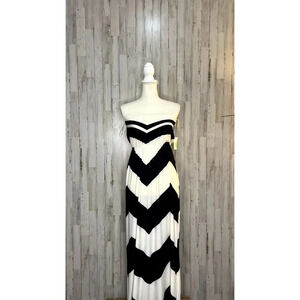 NWT MM MM MM Women's Medium Black‎ & White Strapless Chevron Maxi Dress